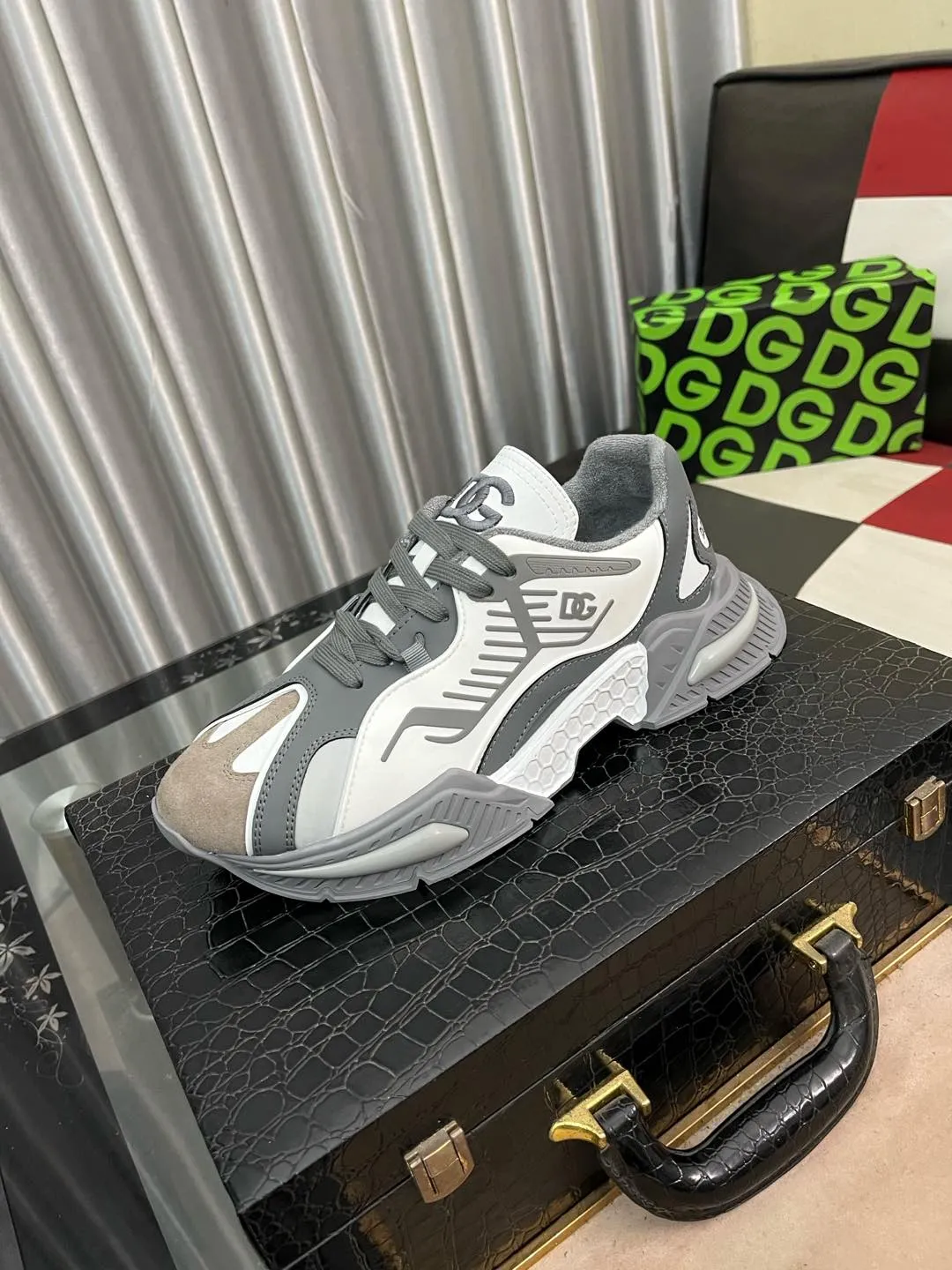 Men's men's shoes💰560⌚️⌚️DG "Dolce & Gabbana" low-top casual shoes Regular size: 35-46 Product material: Upper imported cowhide stitching fabric, breathable lining, original outsole